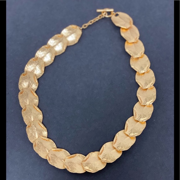 Gold Rounds with folded edges Necklace - Picture 4 of 5